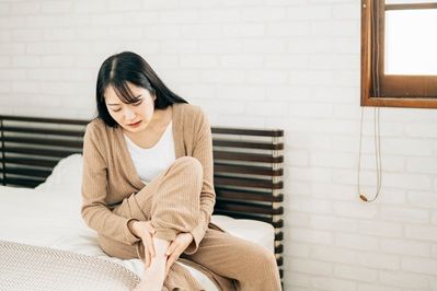 冬のむくみ、その原因は冷え?水分代謝のメカニズムと対策を徹底解説