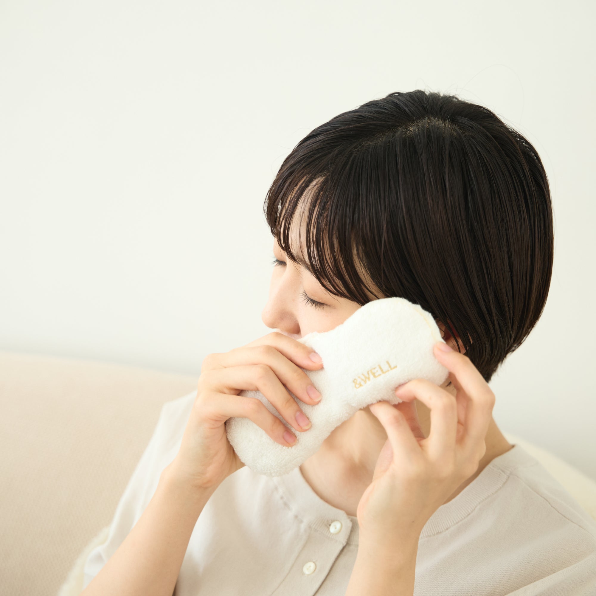 &WELL 肌にやさしいホットアイマスク